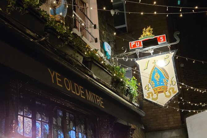 3-Hour Historic Pub Experience in London - Stop 3: St Etheldreda’s Church and the worker-era watering hole