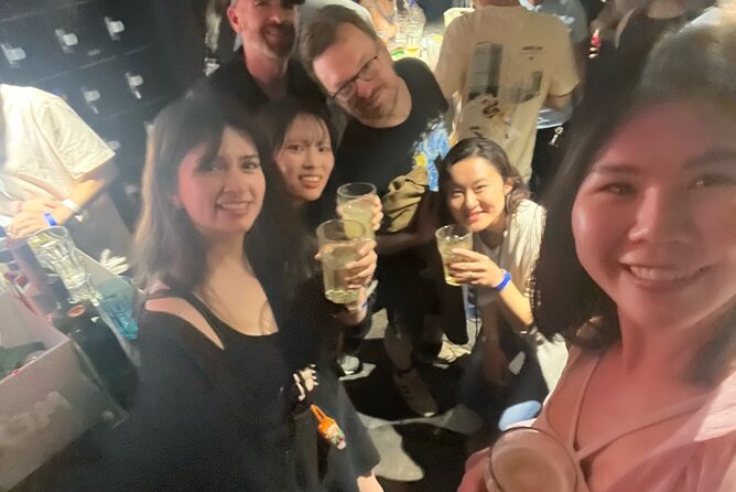 3Hour Osaka Pub Crawl Bar Hopping Nightlife Guided Tour in Namba - Stop 1: HUB Shinsaibashi—Start Easy, Order Food, Jump Into the Group