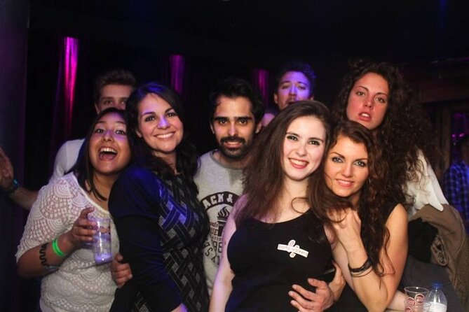 4-hour Guided Porto Pub Crawl with 6 drinks and VIP CLUBentry - Key highlights before you go