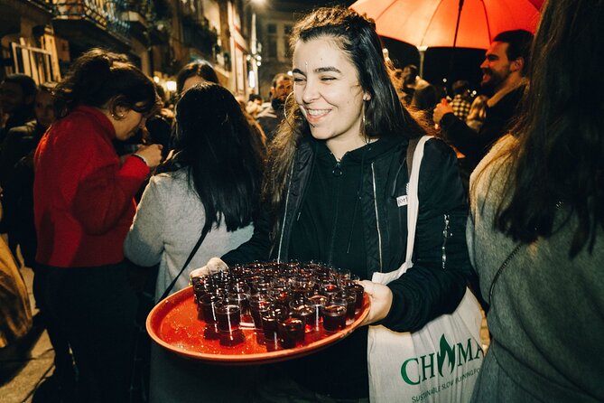 4-hour Guided Porto Pub Crawl with 6 drinks and VIP CLUBentry - The full night: three bars and one club, in a smart rhythm