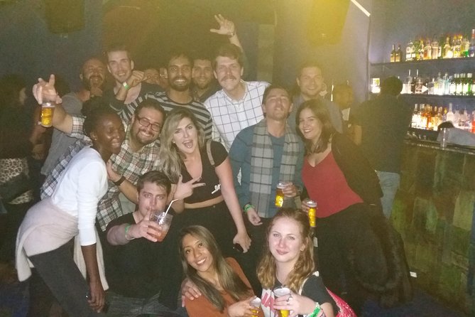 4-hour Guided Porto Pub Crawl with 6 drinks and VIP CLUBentry - Who this Porto pub crawl suits best