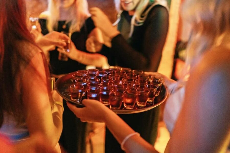Amsterdam: Ludwig's Red Light Pub Crawl with VIP Club Entry - Key Takeaways Before You Go