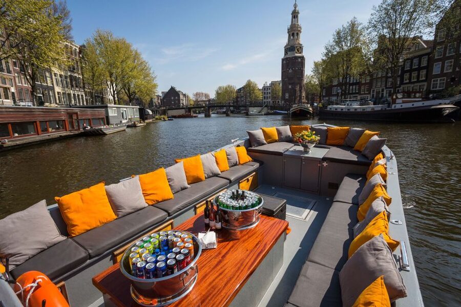 Amsterdam: Red-Light District Pub Crawl and Booze Boat Tour - The Host Factor: Why These Tours Work When They’re Run Well