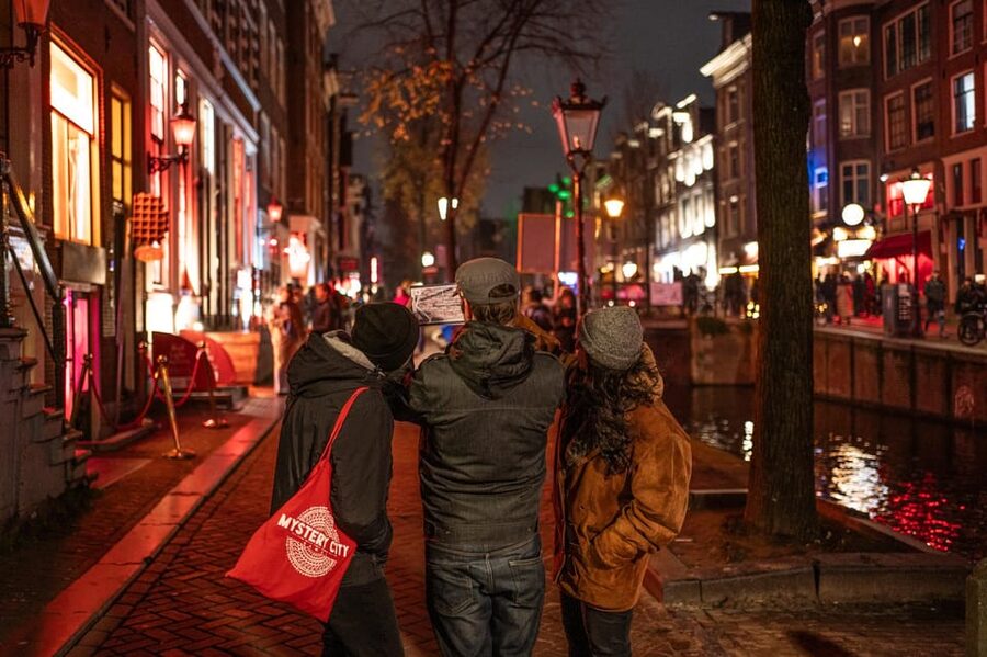 Amsterdam: Self-guided Red Light District Pub Crawl Mystery - Finish at Brouwerij De Prael Near Central Station
