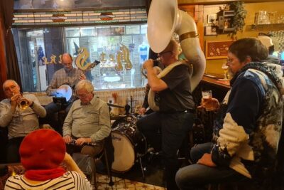 Antwerp Pub Crawl - Meet at Grote Markt: The Simple Logistics That Make It Easier