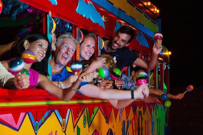 Aruba Happy Hour Party Bus Pub Crawl - Crowd energy: why your group can make or break the night