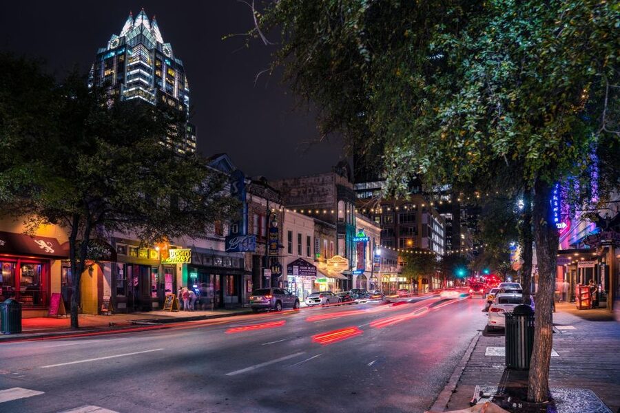 Austin: Downtown Live Music Pub Crawl - Why a Downtown Music Crawl Beats Random Bar Hopping