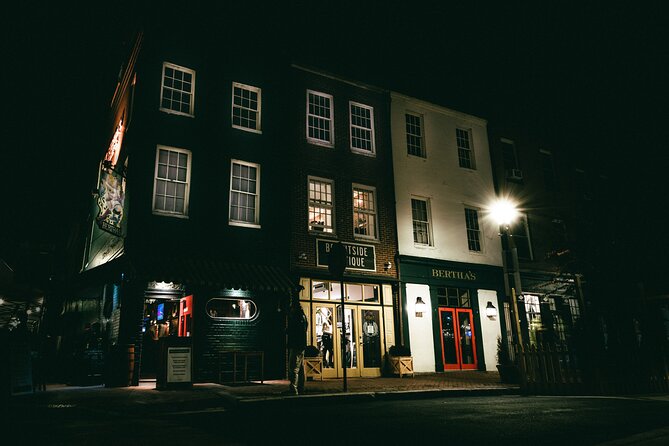 Baltimore Boos & Booze Haunted Pub Crawl - The drinking part: games and ordering without getting steered