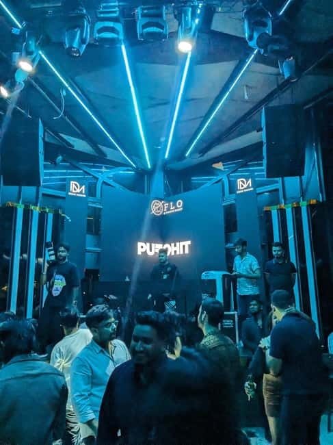 Bangalore:The Original bengaluru pub crawl - Drinks, games, photographer, and discounts: what’s truly included