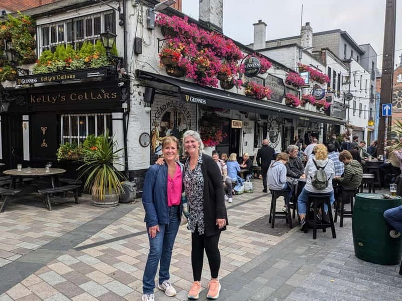 Belfast: Pub Crawl and Bar Walking Tour with Two Drinks - Irish Dancers on Saturday: Close-Up, Not Distant