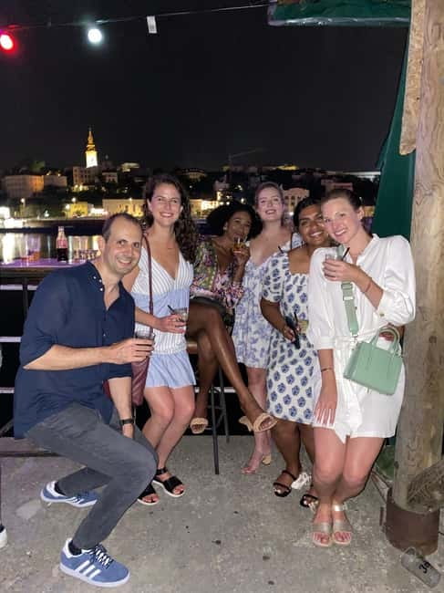 Belgrade: Bar Pub Club Crawl with 1 Hour Unlimited Drinks - Meeting at Studentski Park and getting into venues fast
