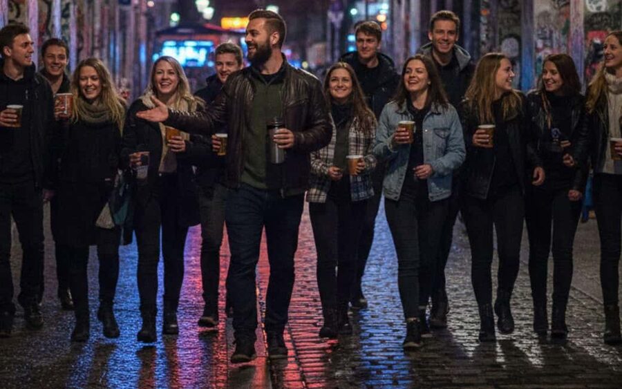 Berlin: Alternative Pub Crawl, Bars, Beats & Insider Stories - A realistic sample of how your 5 hours can flow