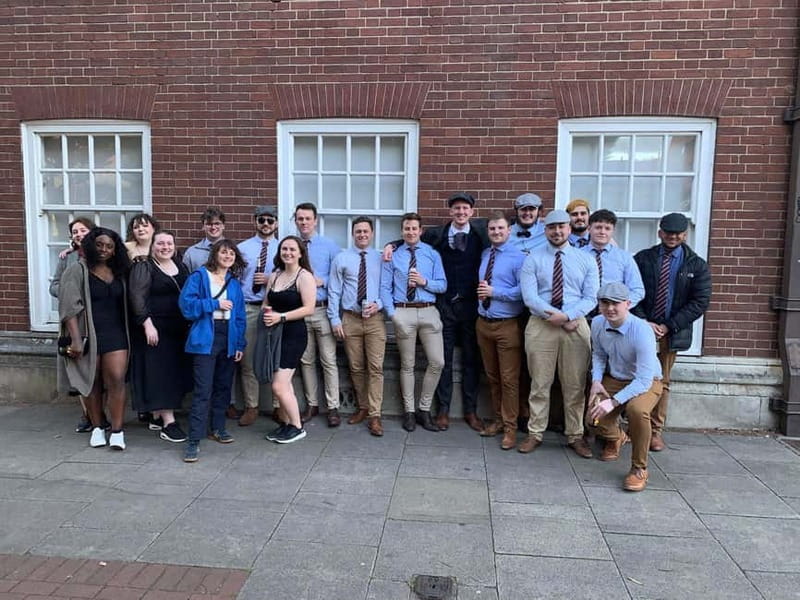 Birmingham Slogging Gang Evening Walking Tour with Pub Stops - Meet Edward Shelby outside Apple Birmingham (and why the start matters)