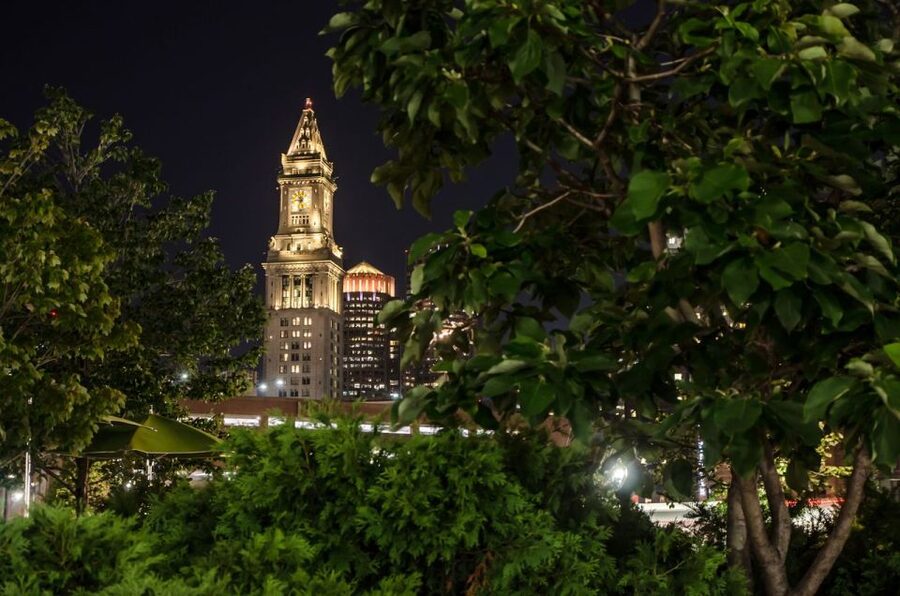 Boston: Haunted Pub Crawl of Historic Pubs and Taverns - How the 2-Hour Crawl Keeps the Pace Feel-Right