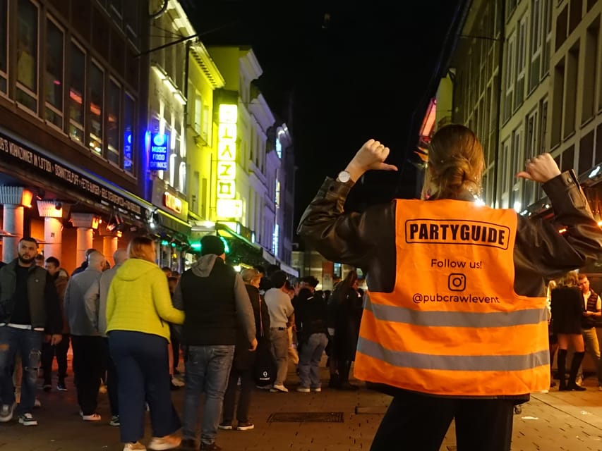 Bremen: Private pub crawl with insider-guide & free shots - Stop-by-stop: how each bar slot usually plays out
