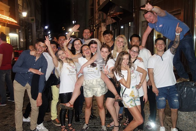 Bucharest Pub Crawl in the Old Town - The nightlife vibe: party music, dancing, and what culture you might miss