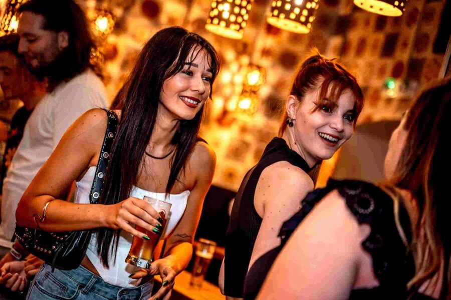 Budapest: Ruin Bar Pub Crawl with Entry Tickets - The ruin bar route: what you can expect at the stops