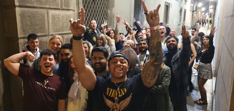 Budapest: Ruin Bar Pub Crawl with Entry Tickets - Who this Budapest ruin bar pub crawl is best for