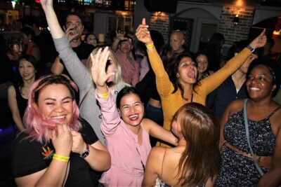 Busan Pub Crawl - How the night usually flows: from first bar to big club ending