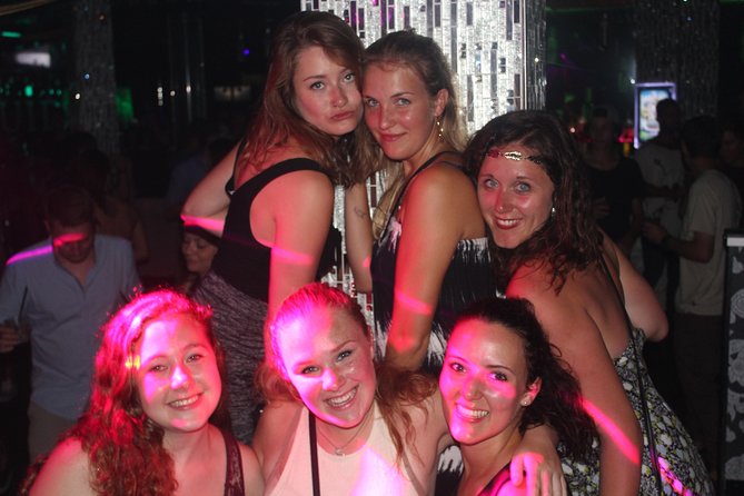 Cairns Pub & Club Tour - Stop 1: The Jack Hotel & Backpackers Warm-Up and Easy Social Start