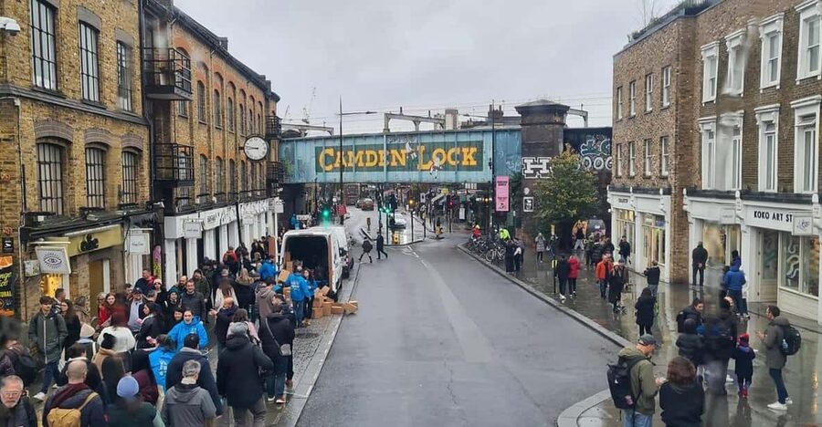 Camden Pub and Walking Tour - Pembroke Castle Finale: Welsh Vibe, Food Ordering, and a Chance to Slow Down
