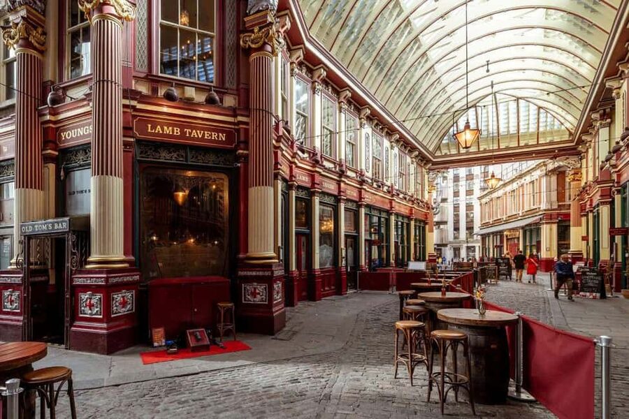 City of London Historic Pub Tour with Beers and Bar Snacks - Four Pubs, Four Styles: How the Beer Tasting Turns Into Storytelling