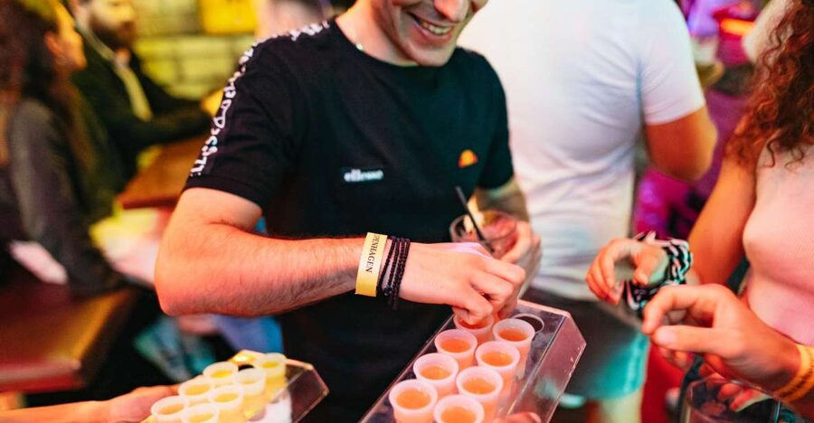 Copenhagen: Guided Party Pub Crawl with 4 Shots and 1 Drink - Where the night ends: Old Irish Pub by Tivoli or Proud Mary’s