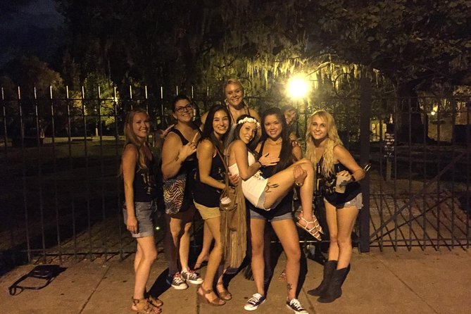 Creepy Crawl Night-Time Haunted Pub Walking Tour of Savannah's Historic District - Drinks and to-go culture: how to budget for a $30 night