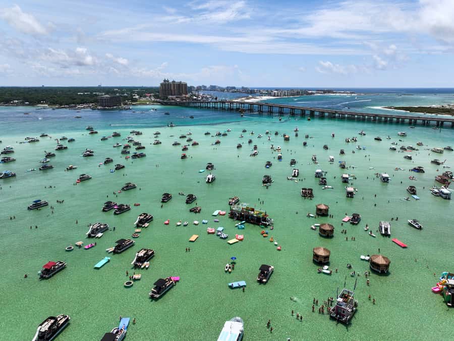 Destin: Tiki Pub Crab Island Sandbar Cruise with Waterslide - Key things that make this cruise work