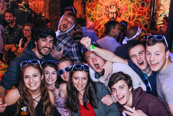 Drunken Monkey Pub Crawl with Open Bar & Club Entry - Crowd, Vibe, and Safety: Who This Is Best For