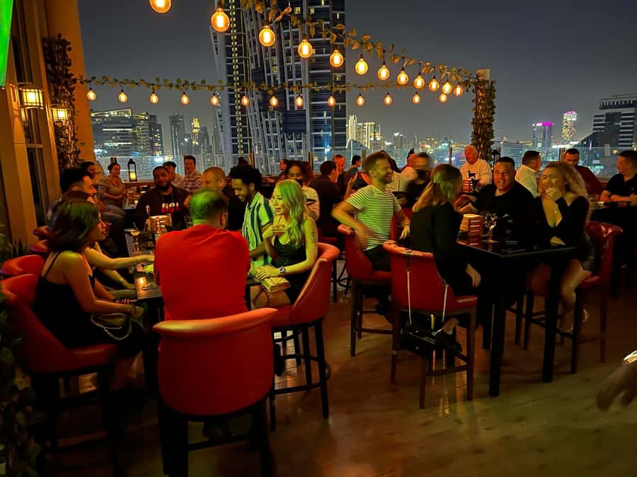 Dubai: Pub Crawl Nightlife Tour - What This Dubai Pub Crawl Really Gives You (5-5.5 Hours)