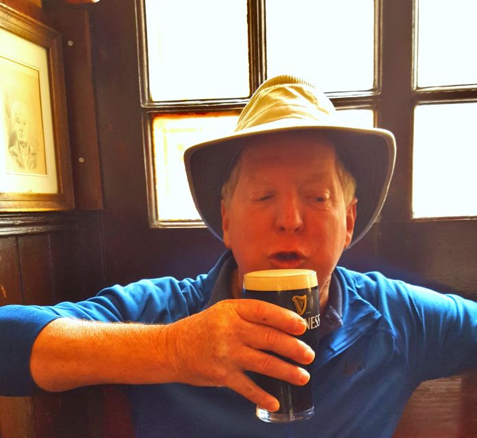 Dublin: Private Pub Tour - Where the tour starts inside The Oak, Crane Lane