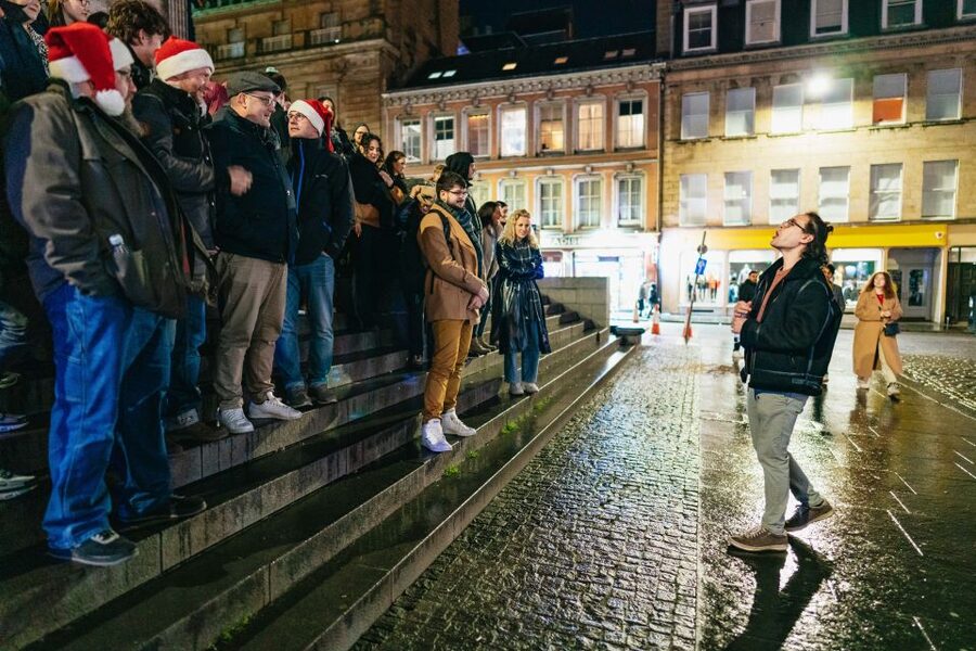 Edinburgh: 7 Bar Pub Crawl with 7 Shots & Discounts - Why This Edinburgh Crawl Fits the Real Nightlife