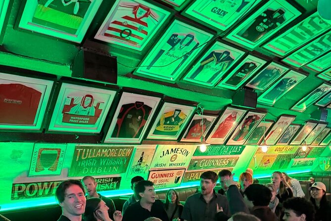 Edinburgh Pub Crawl Free Shots and VIP Entry - The route beyond Grassmarket: what each chapter feels like