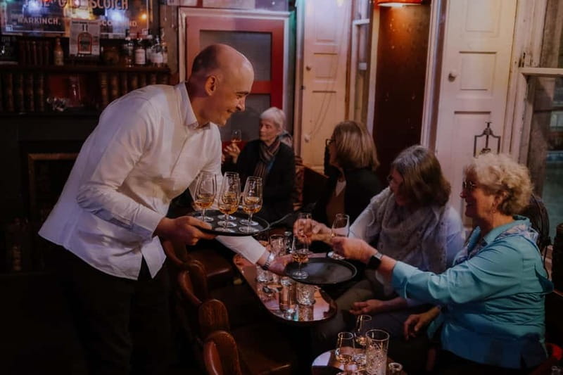 Edinburgh: Whisky Tasting and Storytelling in a Historic Pub - The small details that can make or break your night