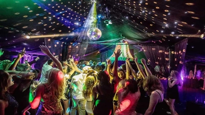 Eindhoven: Pub Crawl with Free Drinks and Entrance - Meeting Point at St. Catharina Church, with a sharp 21:30 start