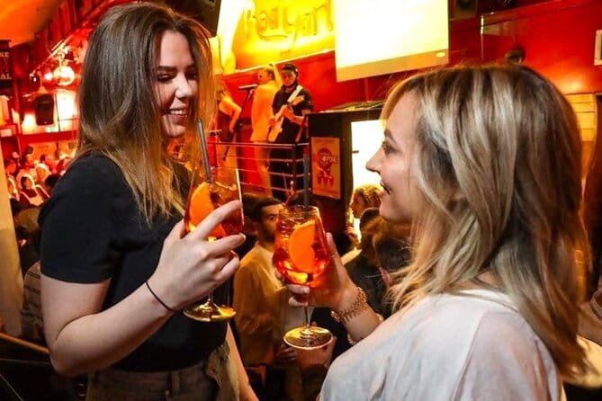 Florence Pub Crawl in the Old Town - Quick hits before you go