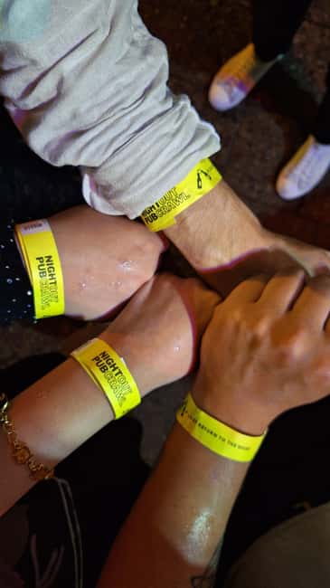 Gdansk 2026: Pub Crawl with Local Guide and Welcome Shots - Solo-friendly social energy (without feeling forced)