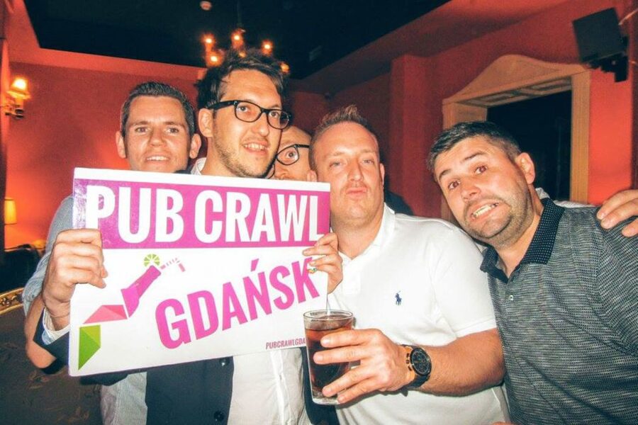 Gdansk: Pub Crawl with Complimentary Drinks - A Gdansk Pub Crawl That Starts at Neptune’s Fountain