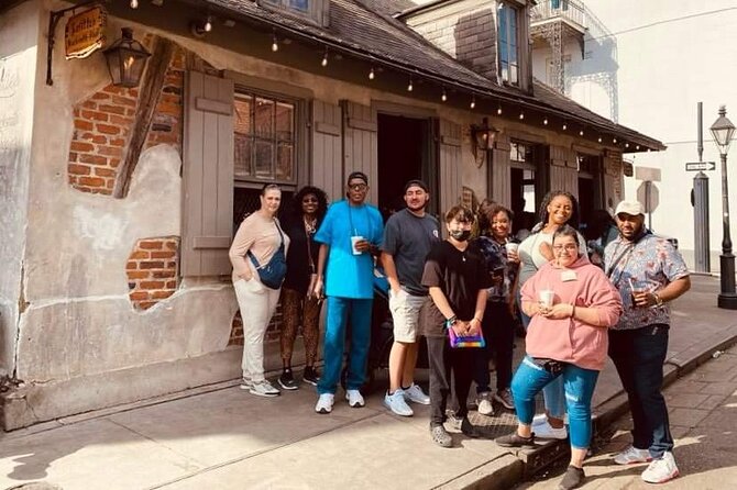 Ghost Tour and Haunted Pub Crawl Party with Free Shot - Stop 4: Andrew Jackson Hotel and the Camera-On Apparition Moment