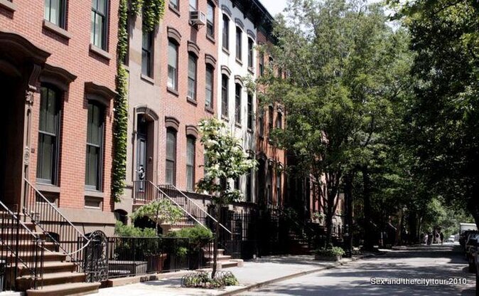 Greenwich Village Literary Pub Crawl - A 2:00 pm Literary Walk from Four Faced Liar to Thomas Paine Plaque