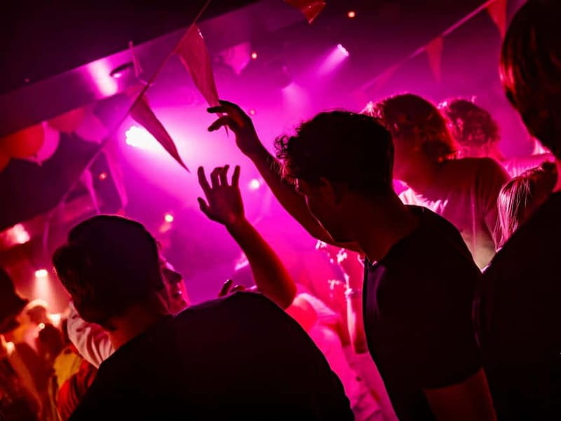 Groningen: Pub Crawl with Pub Quiz, Free Shots and Games - Games, Free Shots, and Entry to Five Venues