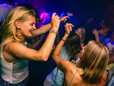 Groningen: Pub Crawl with Pub Quiz, Free Shots and Games - The Pub Quiz Icebreaker: Why It Works So Well