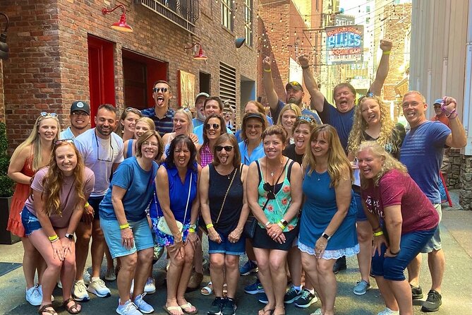 Guided Pub Crawl Walking Tour of Downtown Nashville - The 5-6 Bar Stops: Exclusive Specials, Live Music, and the Off-Strip Factor