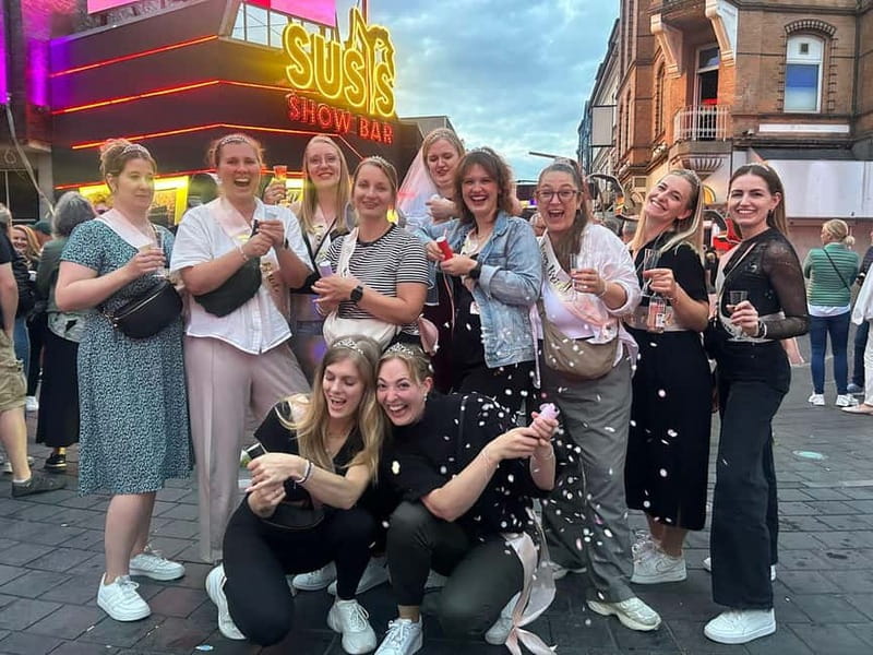 Hamburg Pub Crawl - 4 Locations, Shots & Club Entry - Getting In Sync at Beatles-Platz: Check-In and Wristband Energy