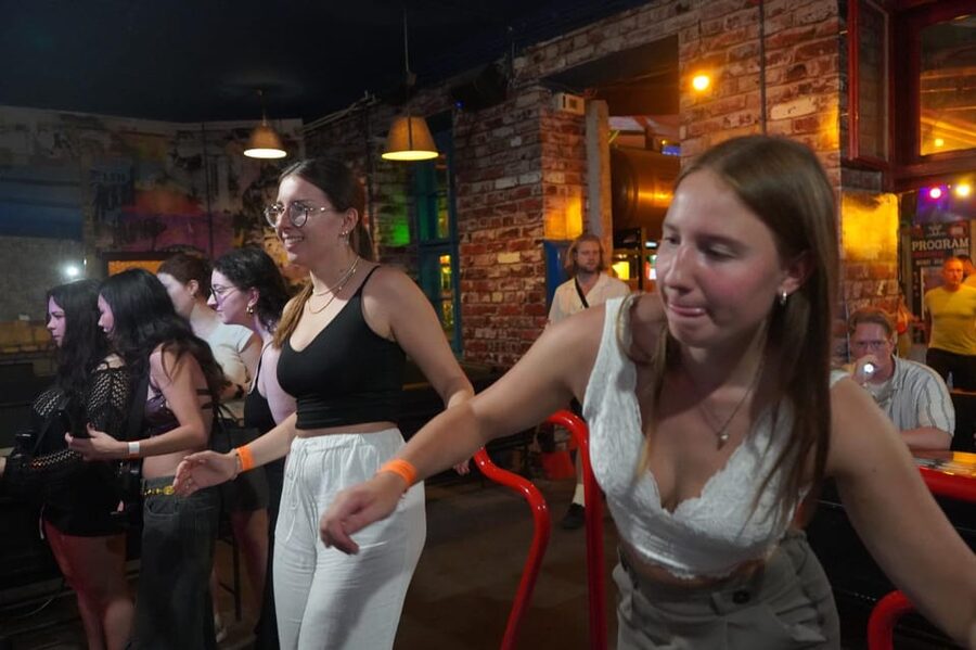 Hamburg: Reeperbahn Pub Crawl with Shots and Games - Skip-the-line bar stops: how the crawl keeps you out of trouble and in the party