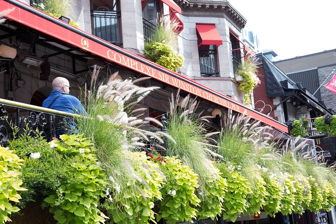 Haunted Montreal Pub Crawl - The vibe: a ghost tour that lives in Irish pub rooms