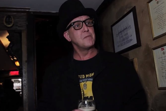 Haunted Montreal Pub Crawl - Meeting on Bishop Street: start fast, avoid the most common mix-up