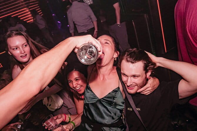 Hong Kong Pub Crawl at Lan Kwai Fong (LKF) - Lan Kwai Fong Pub Crawl: Why This Area Works for Nightlife
