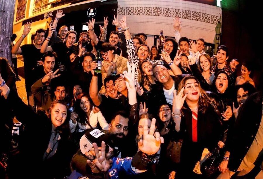 Istanbul: Party Pub Crawl with Party Bus - The Big Idea: What This Pub Crawl Gets Right